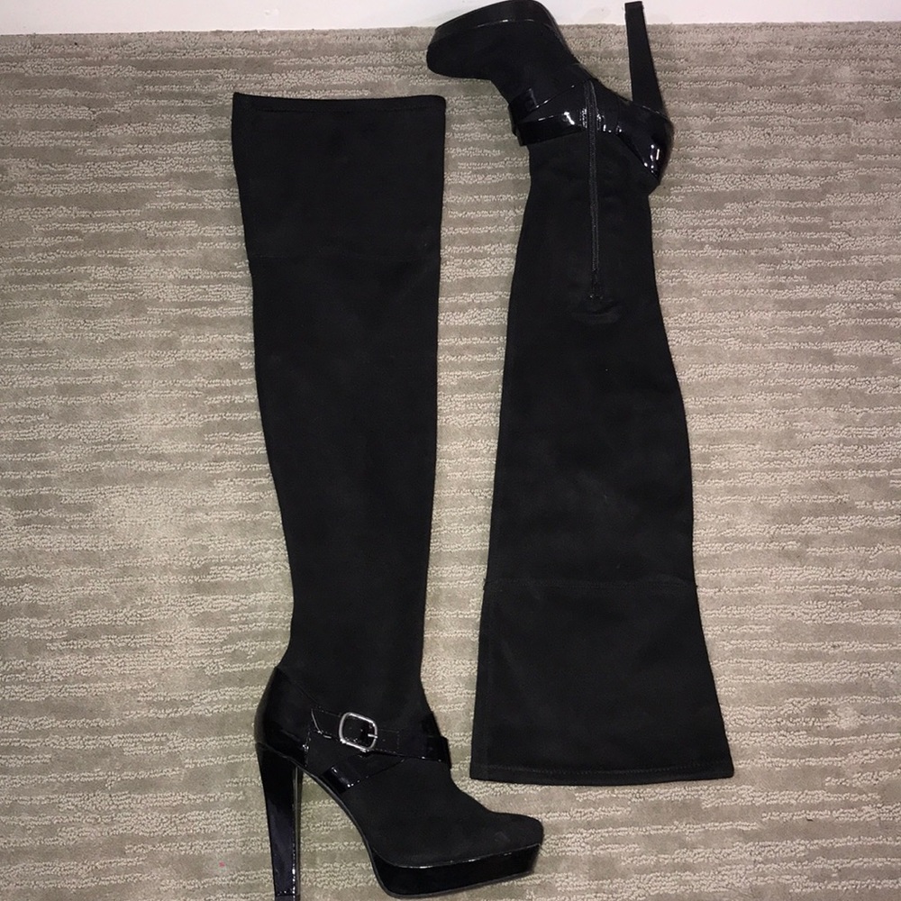 Jennifer Lopez, Thigh High Boots